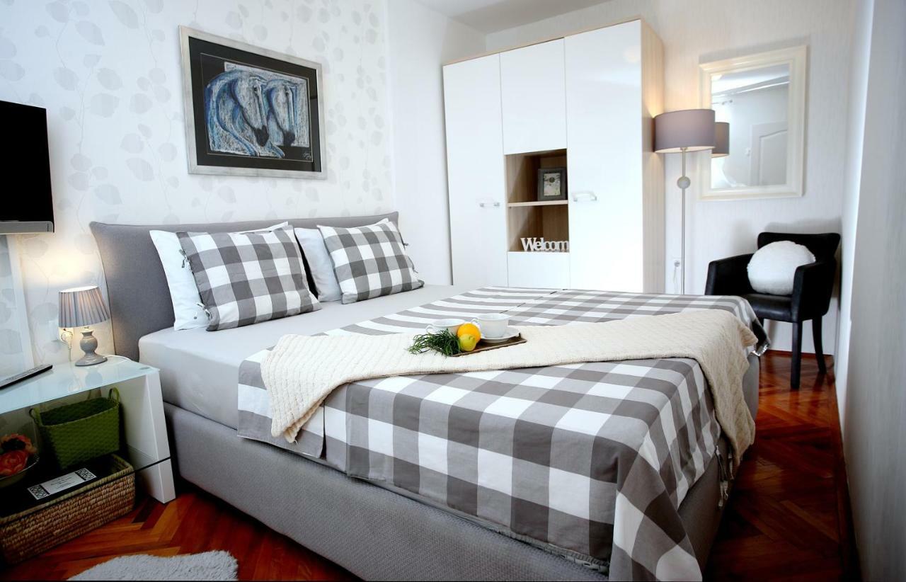 Charming Seaside Apartment Primošten Exteriör bild